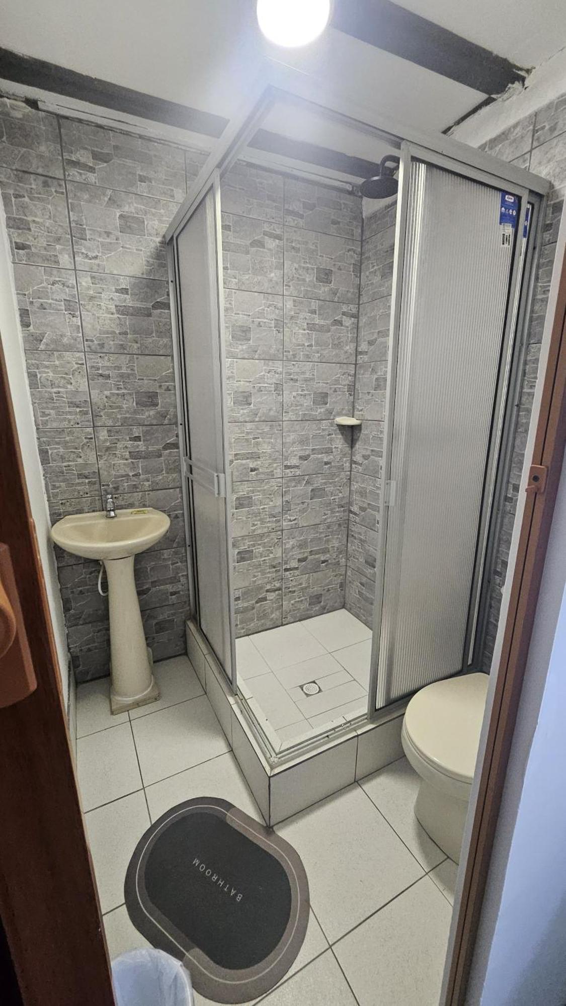 Single Room with Private Bathroom,1621425765:JPEG